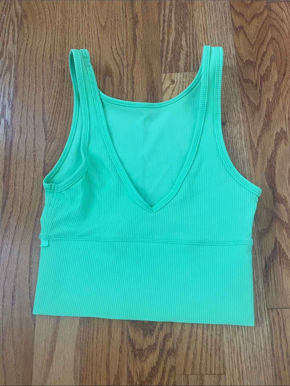 Lululemon power pivot tank size 2